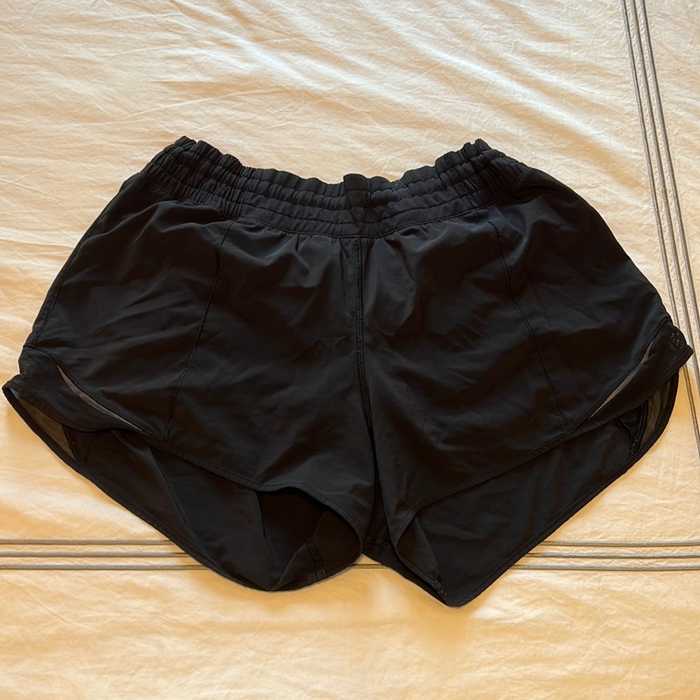 Lululemon Black Hotty Hot Short High-Rise 4 Inch Black